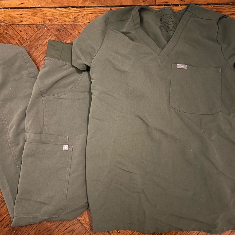 Figs Olive Green Scrub Top